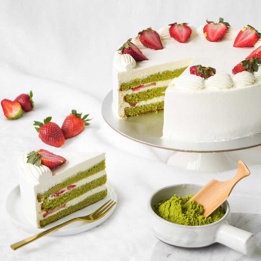 Japanese matcha strawberry cake, luxurious matcha patisserie made with love by Matcha Lounge. Delivered to you across Dubai and the UAE.