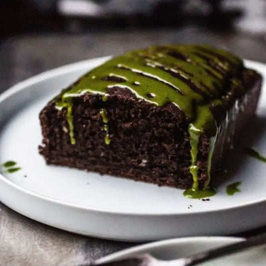 Made with premium matcha and black sesame, our decadent matcha and black sesame cake offers a unique and sophisticated taste experience.   A great gift for a family or a treat for a special someone to enjoy over and over. Delivered to you across Dubai and the UAE.