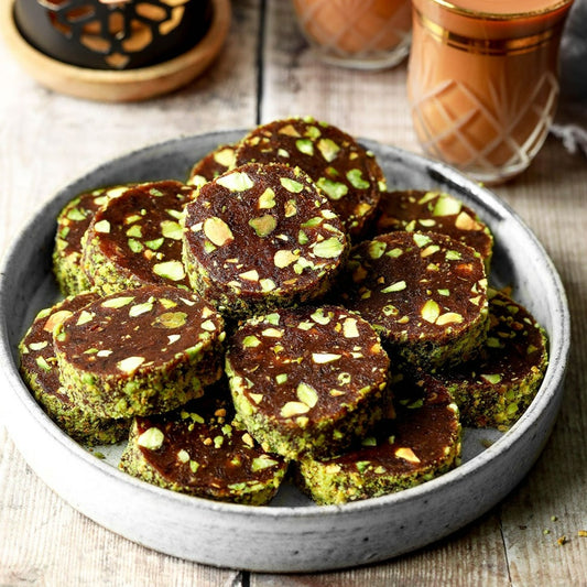Tea time will be divine with these matcha date pistachio rolls. They are juicy, naturally sweet and a perfect healthier sweet treat.   A great gift for a family or a treat for a special someone to enjoy over and over. Delivered to you across Dubai and the UAE.