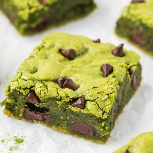 Matcha brownies, made with chocolate chips and organic matcha, baked with love in Dubai. A great gift for a family or a treat for a special someone to enjoy over and over. Delivered to you across Dubai and the UAE.