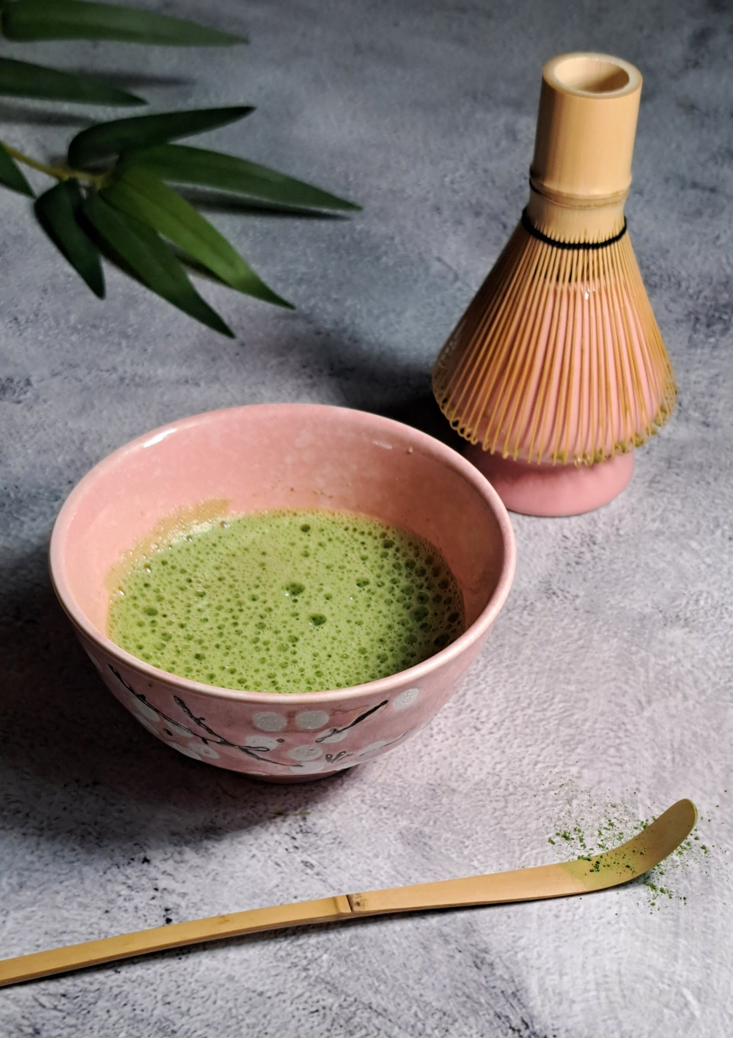 A comprehensive 6-piece gift set containing all the essential tools to prepare delicious Matcha.