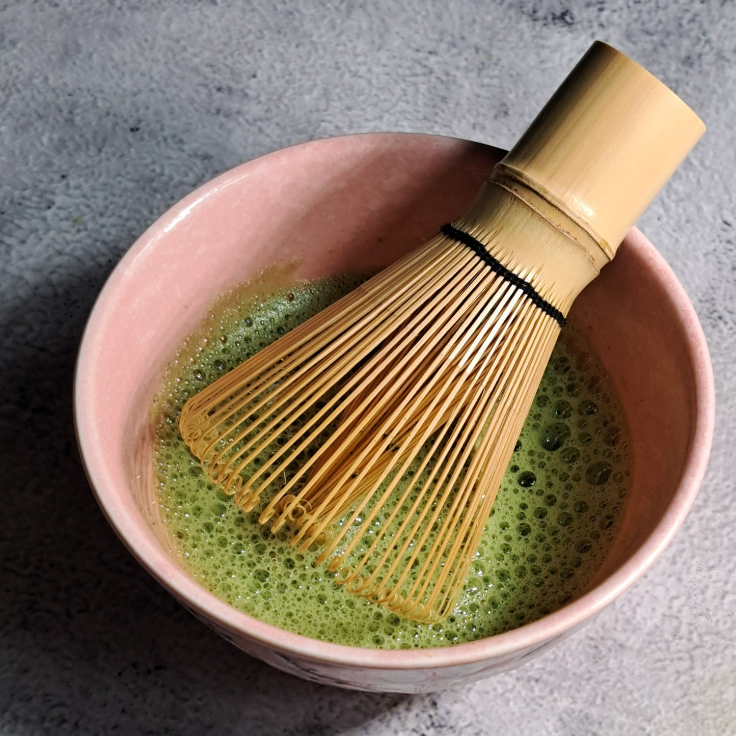 An authentic, hand-crafted ceramic pink matcha tea bowl, made for the true matcha lover who wants to recreate a traditional matcha ceremony.  Material: Ceramic, Porcelain, heat resistant  Color: Pink, White Dimensions: 11.4 cm/4.48 in x 6 cm/2.36 in Volume: 220 ml