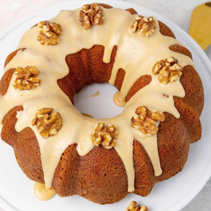 Discover the indulgent flavors of our Honey Walnut Matcha Bundt Cake. Healthy, fluffy, and uniquely delicious, this cake is a delightful treat for every moment.