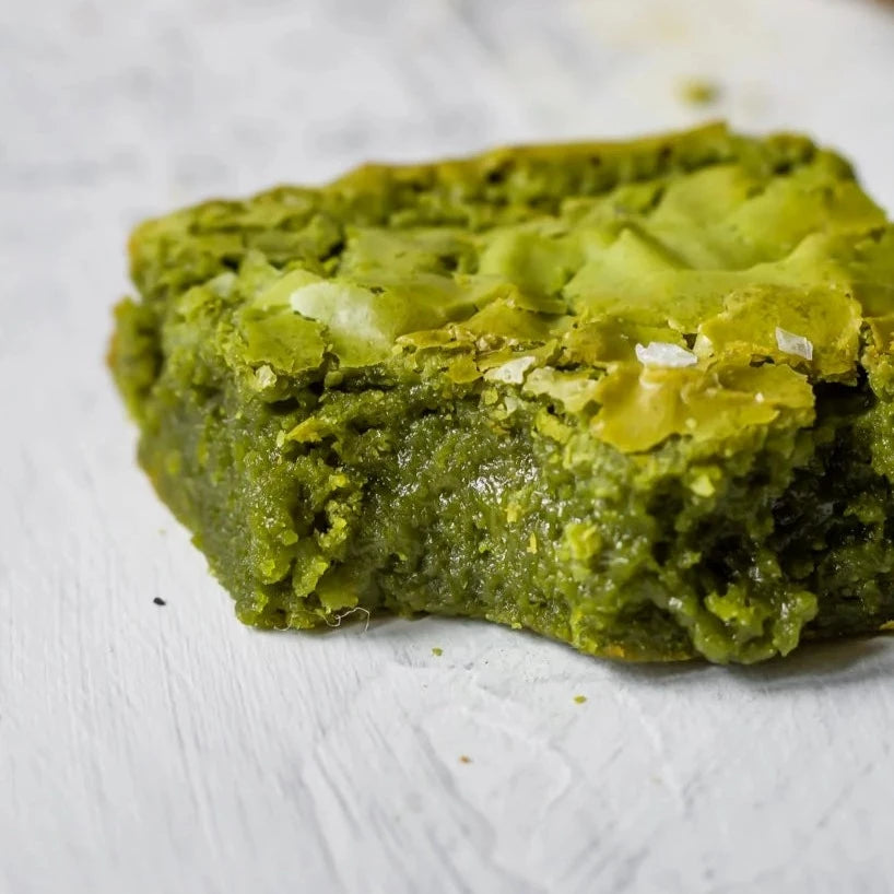 Matcha brownies, made with chocolate chips and organic matcha, baked with love in Dubai. A great gift for a family or a treat for a special someone to enjoy over and over. Delivered to you across Dubai and the UAE.