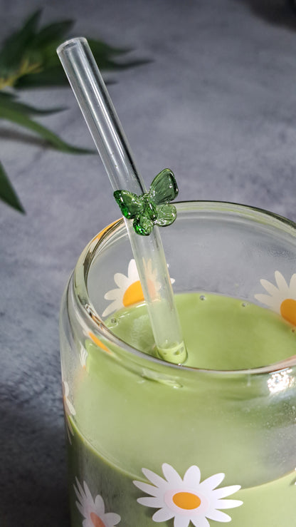 These colorful glass straws bring a unique and charming touch to any drink. Durable and reusable, they are made with high-quality glass. 