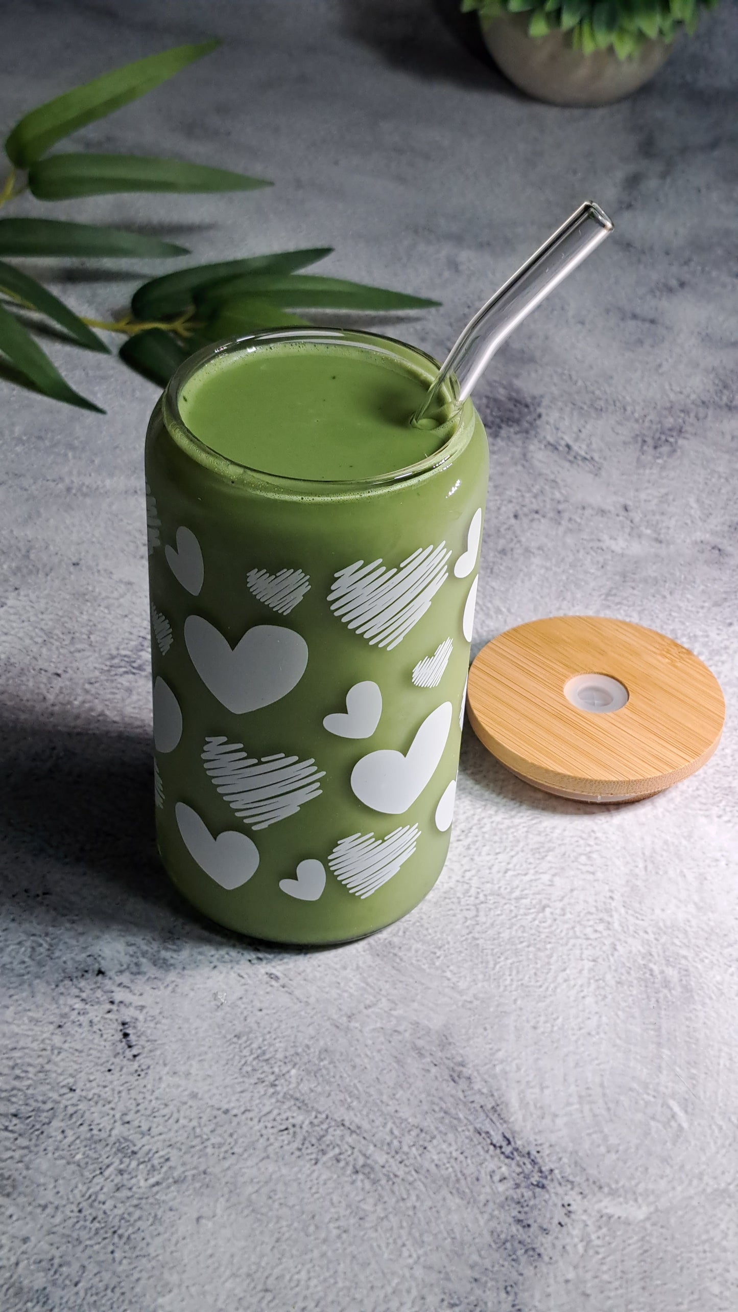 Heart-patterned Drinking Glass with Bamboo Lid and Glass Straw - 500ml. Perfect for birthdays, housewarming gifts, tea sets, graduations, weddings, bachelorette parties and Christmas gifts.