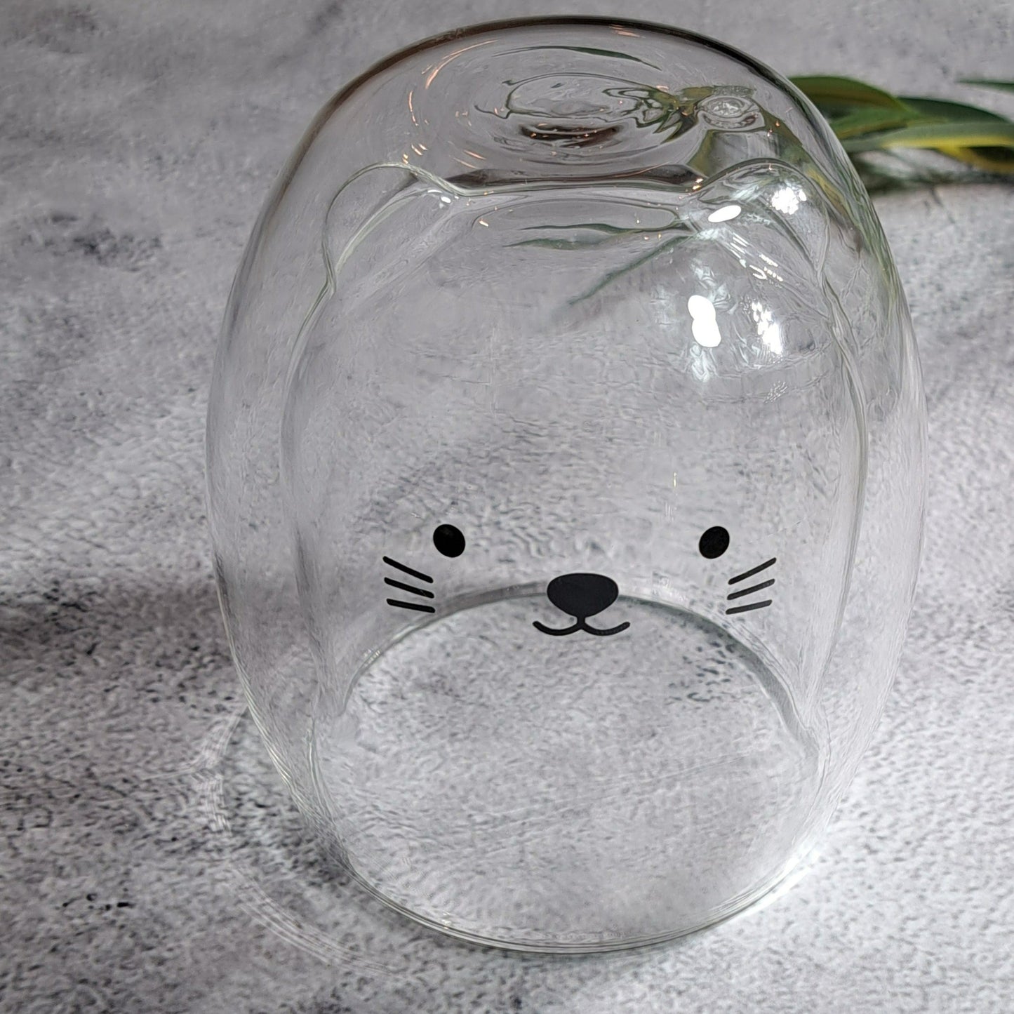 Cat Double Wall Matcha Glass - 290 ml. Perfect for birthdays, housewarming gifts, tea sets, graduations, weddings, bachelorette parties and Christmas gifts.